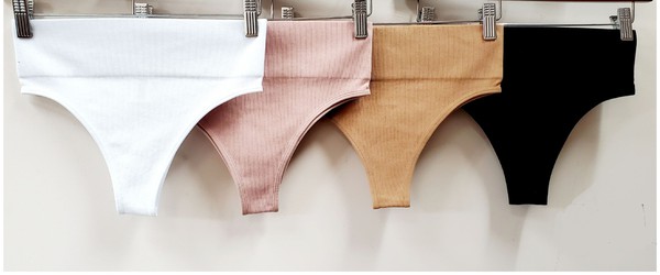SEAMLESS UNDIES